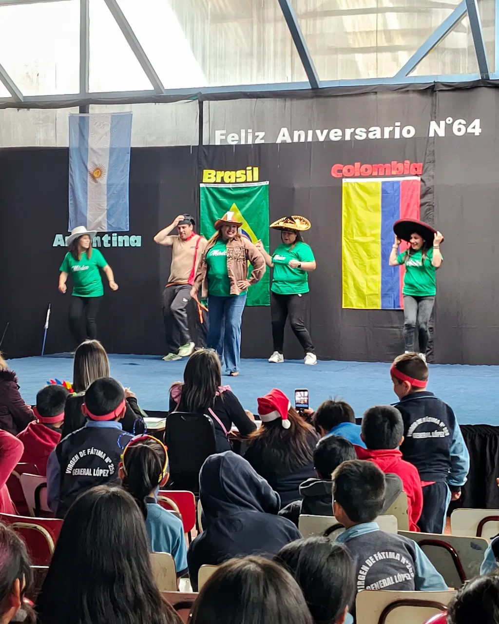 Aniversario n°64 de nuestra Escuela, foto 16 de 33
