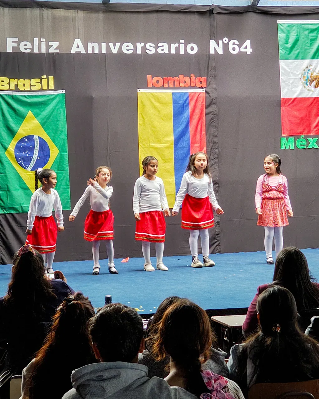 Aniversario n°64 de nuestra Escuela, foto 14 de 33